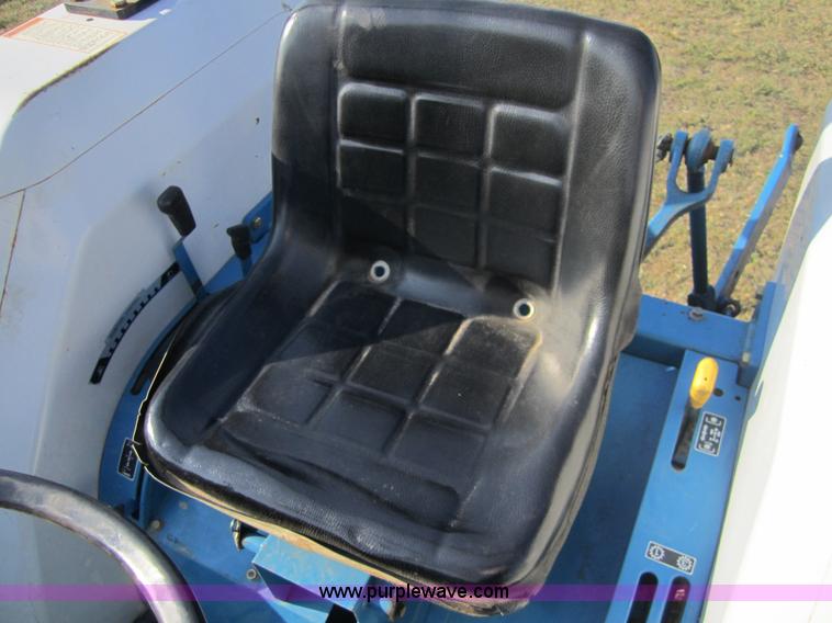 image for item A4706 New Holland 3415 tractor