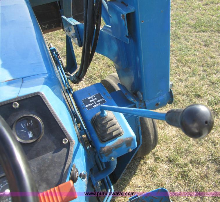 image for item A4706 New Holland 3415 tractor