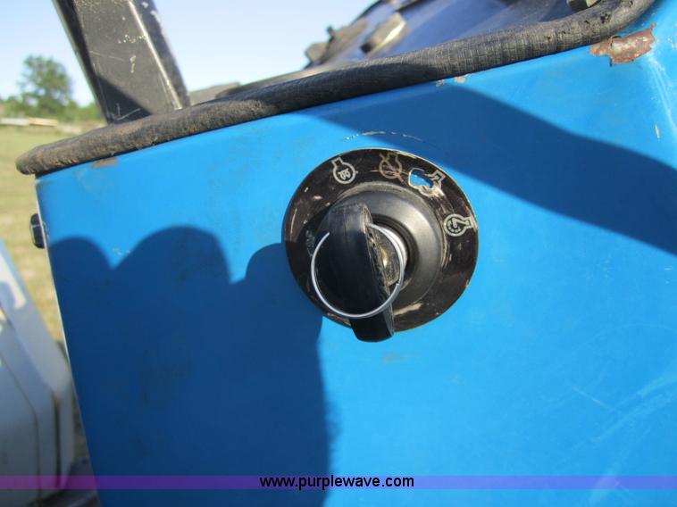 image for item A4706 New Holland 3415 tractor