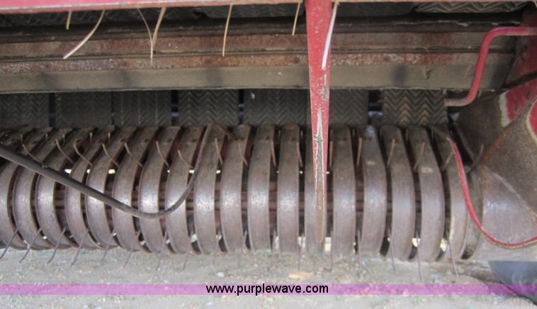 image for item A4707 1999 Case IH 8465A round baler