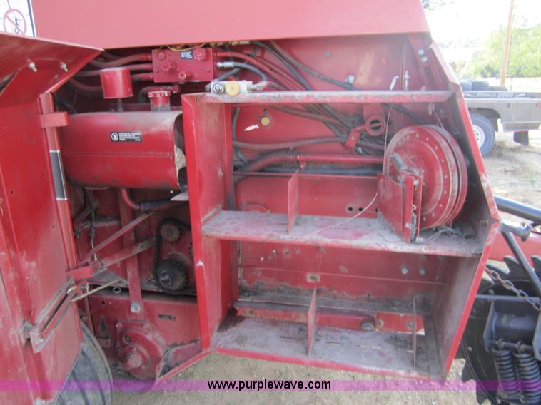 image for item A4707 1999 Case IH 8465A round baler