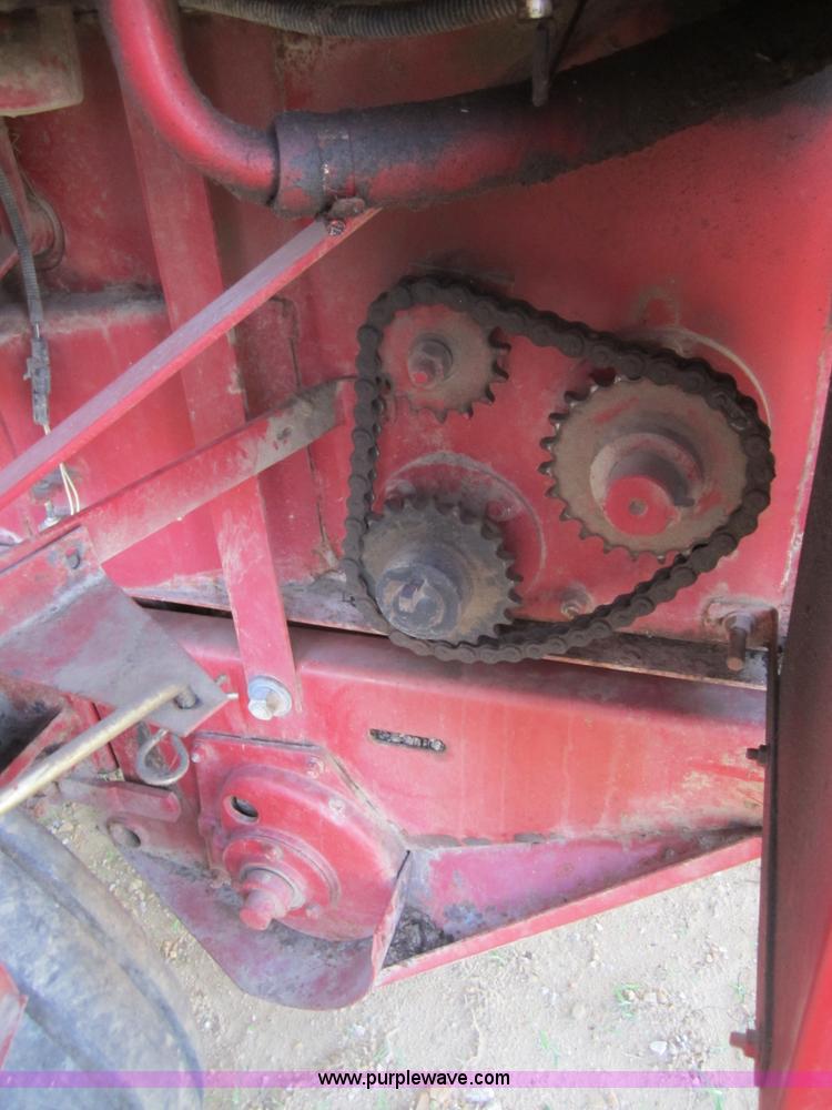 image for item A4707 1999 Case IH 8465A round baler