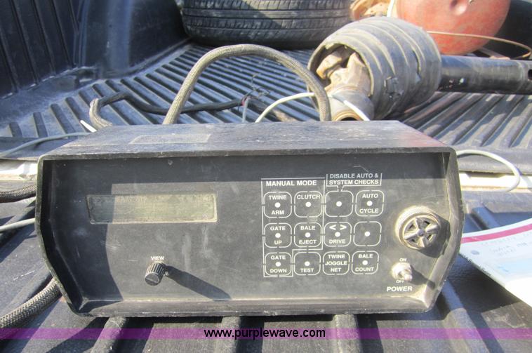 image for item A4707 1999 Case IH 8465A round baler