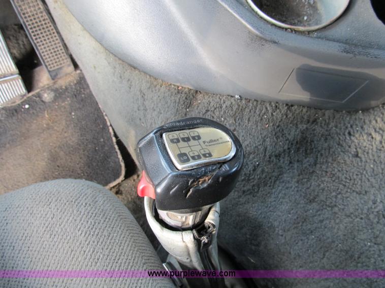 image for item A5454 1989 Ford CLT9000 semi truck