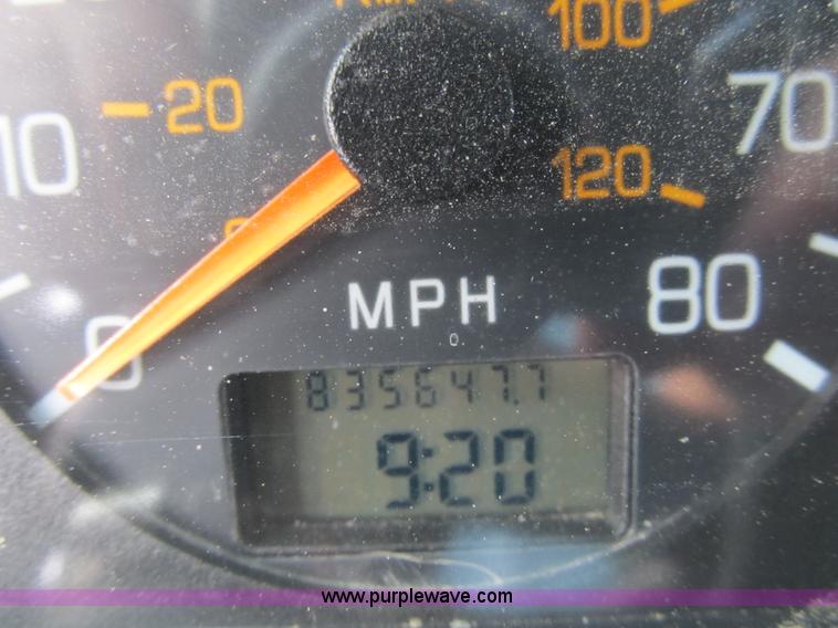 image for item A5455 1993 Volvo WIA-64 semi truck