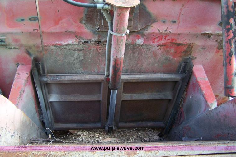 image for item B3514 Schwartz 880 mixer feed wagon
