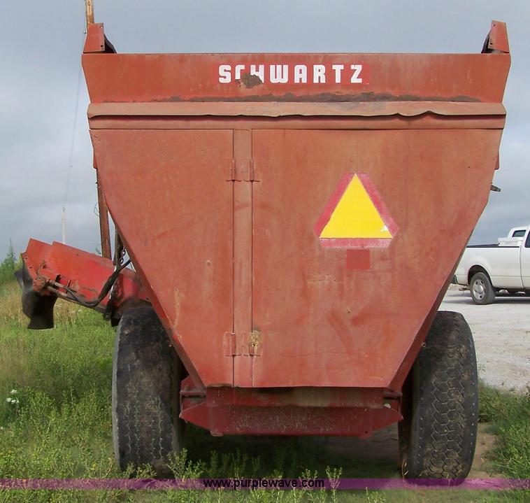 image for item B3514 Schwartz 880 mixer feed wagon
