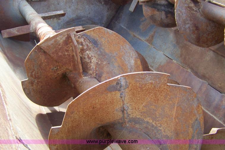 image for item B3514 Schwartz 880 mixer feed wagon