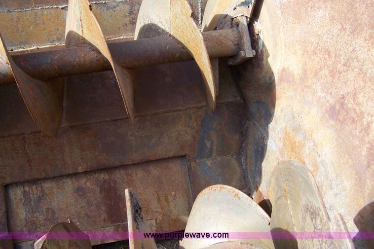 image for item B3514 Schwartz 880 mixer feed wagon