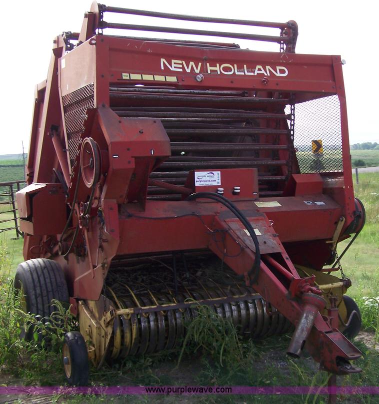 image for item B3515 1980 New Holland 852 round baler