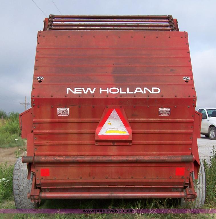 image for item B3515 1980 New Holland 852 round baler