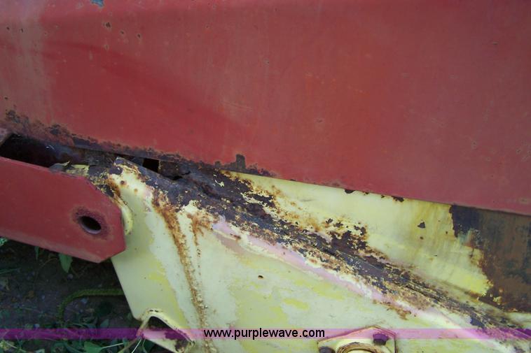 image for item B3515 1980 New Holland 852 round baler