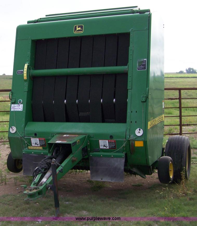 image for item B3517 1998 John Deere 566 round baler