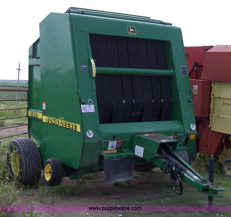 image for item B3517 1998 John Deere 566 round baler