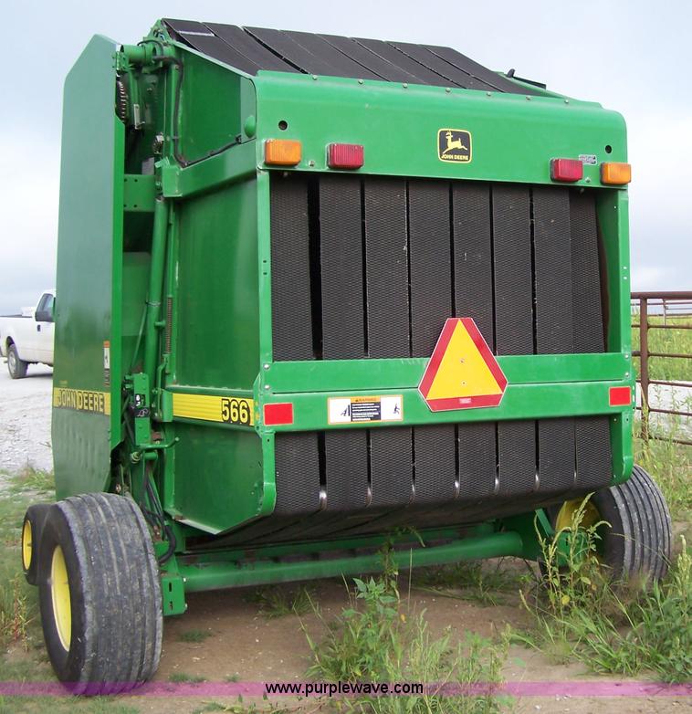 image for item B3517 1998 John Deere 566 round baler