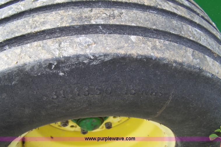 image for item B3517 1998 John Deere 566 round baler