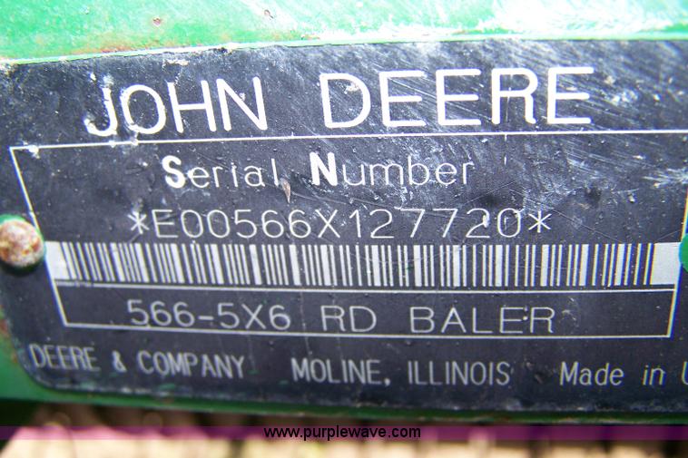 image for item B3517 1998 John Deere 566 round baler