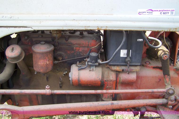 image for item C9277 Ford tractor