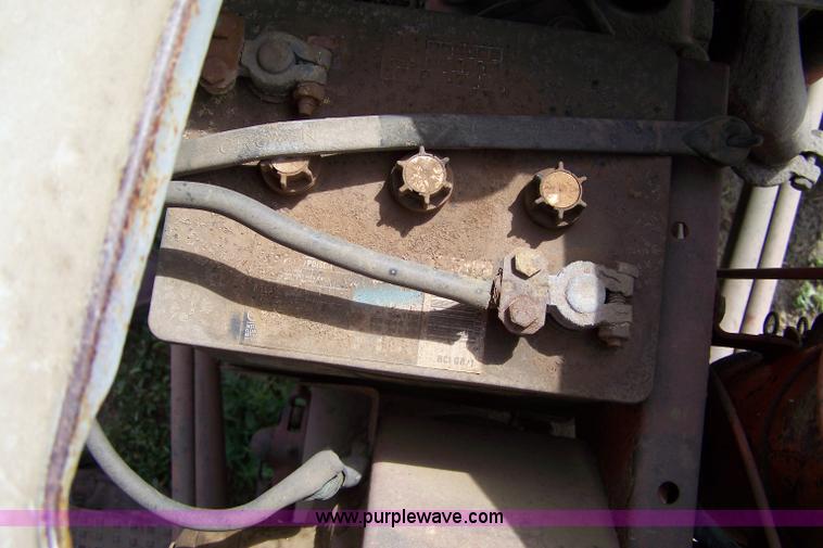 image for item C9277 Ford tractor