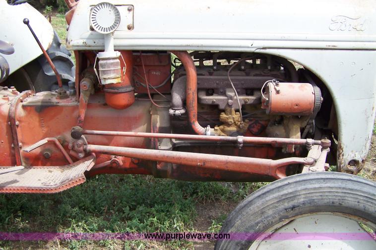image for item C9277 Ford tractor