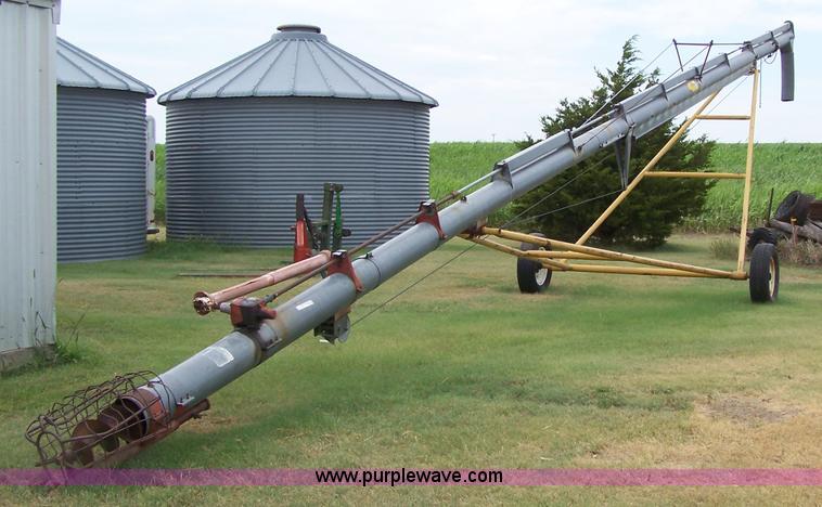 image for item C9324 Hutchinson 50' grain auger