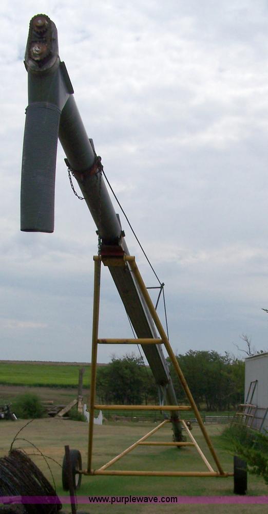 image for item C9324 Hutchinson 50' grain auger