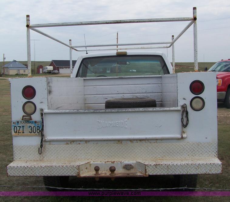 image for item C9330 1989 Chevrolet C2500 pickup truck