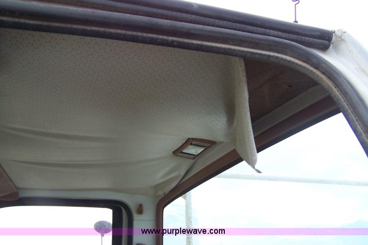 image for item C9330 1989 Chevrolet C2500 pickup truck