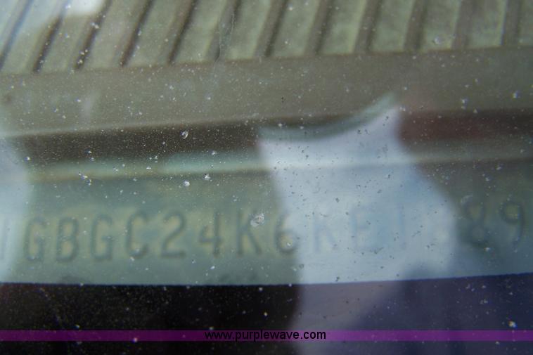 image for item C9330 1989 Chevrolet C2500 pickup truck