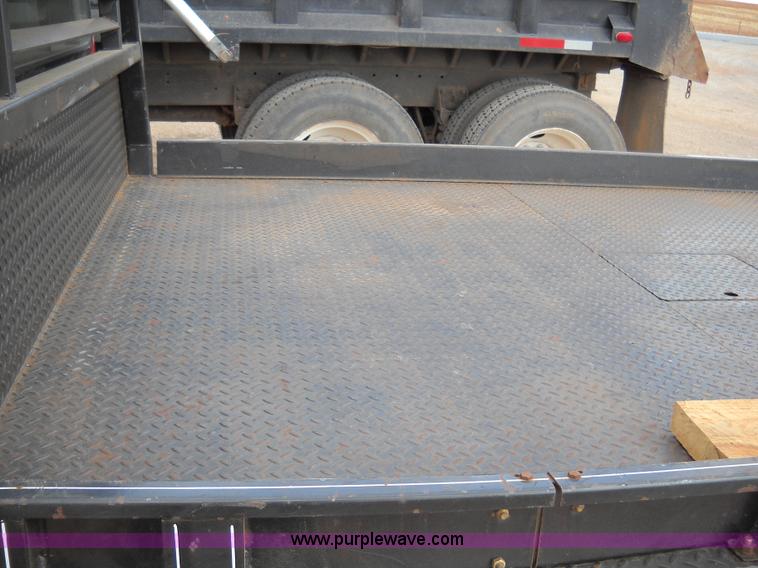 image for item D9024 Butler flatbed with bale spike