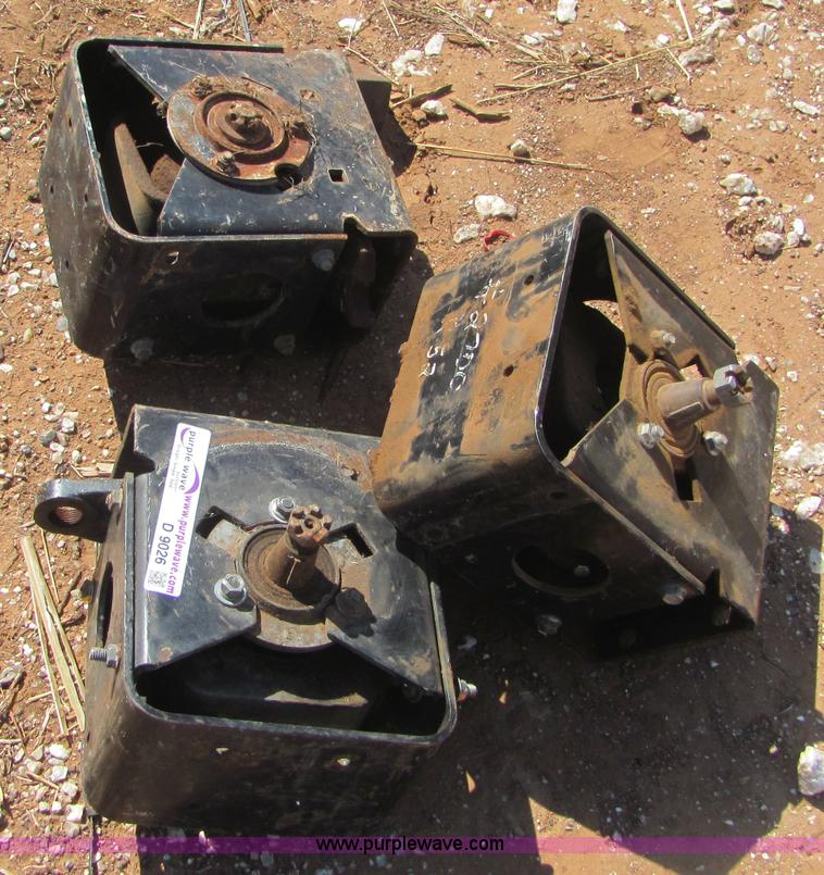 image for item D9026 (3) Gleaner wobble boxes