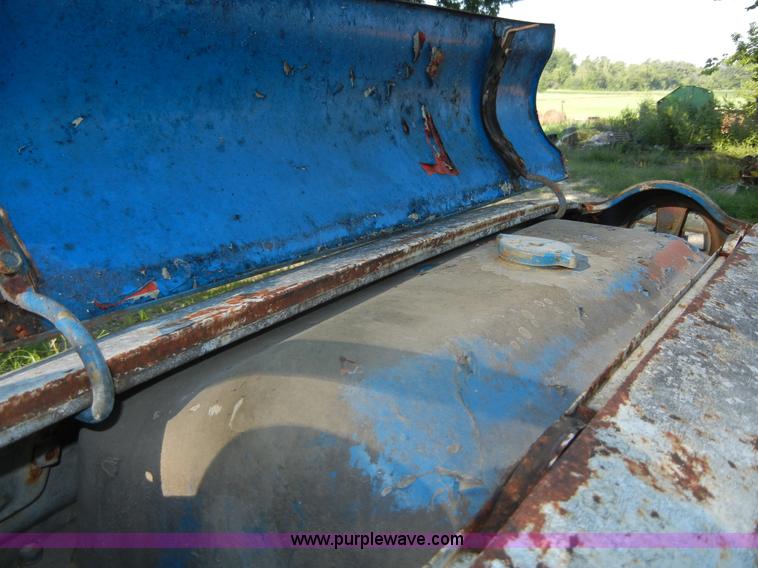 image for item D9739 Ford 900 tractor