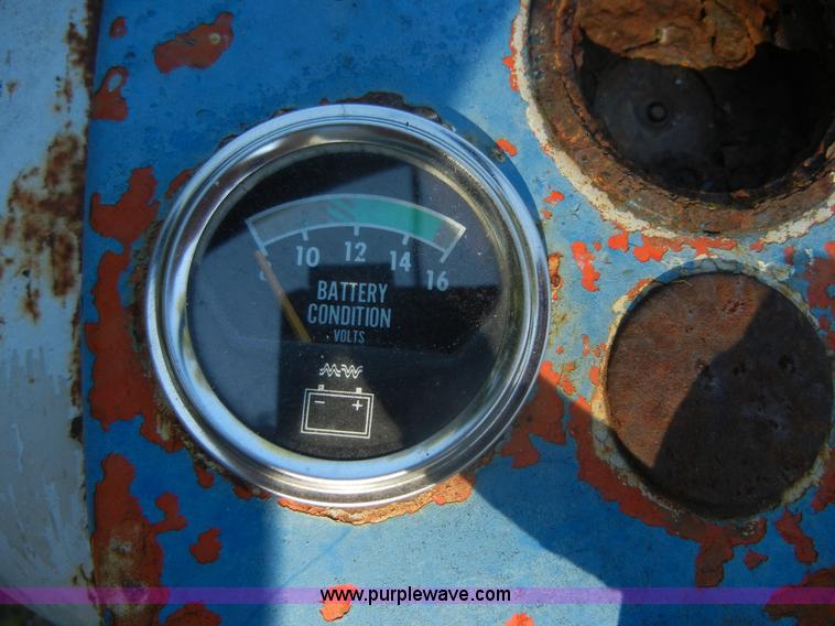 image for item D9739 Ford 900 tractor