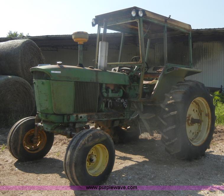 image for item D9740 1964 John Deere 3020 tractor