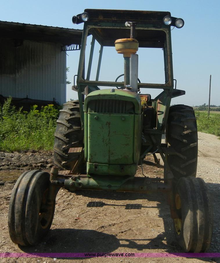 image for item D9740 1964 John Deere 3020 tractor