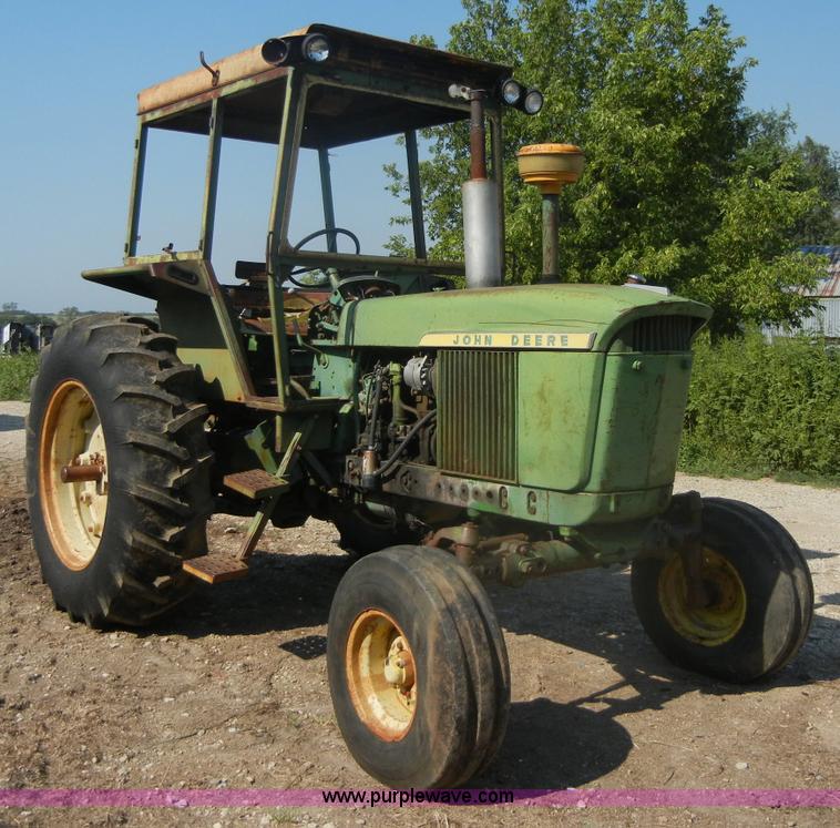image for item D9740 1964 John Deere 3020 tractor