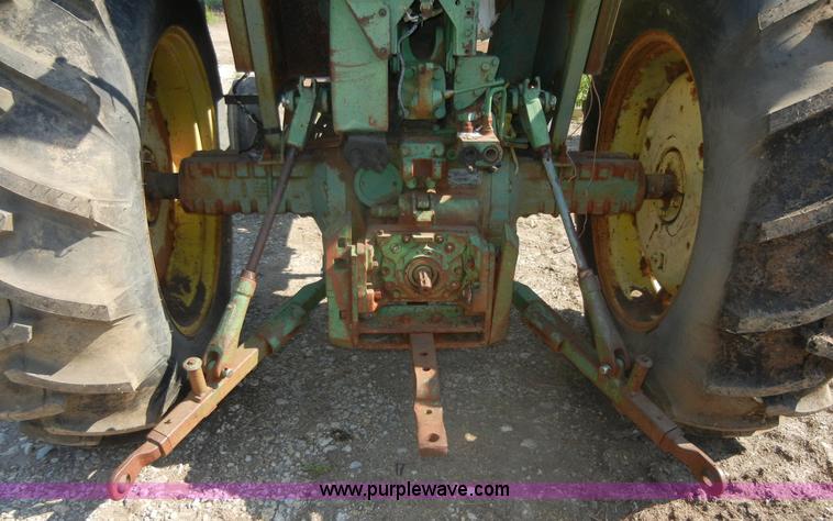 image for item D9740 1964 John Deere 3020 tractor