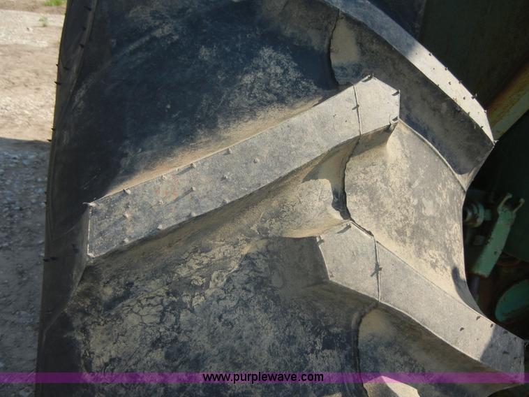 image for item D9740 1964 John Deere 3020 tractor