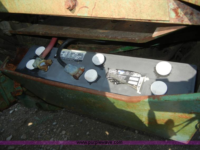 image for item D9740 1964 John Deere 3020 tractor