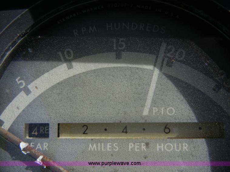 image for item D9740 1964 John Deere 3020 tractor