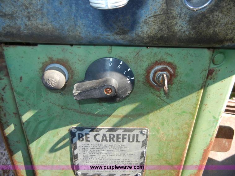 image for item D9740 1964 John Deere 3020 tractor