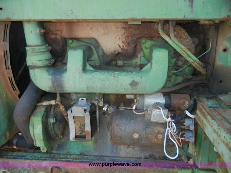 image for item D9740 1964 John Deere 3020 tractor