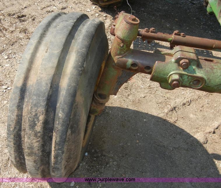 image for item D9740 1964 John Deere 3020 tractor