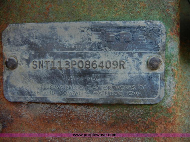 image for item D9740 1964 John Deere 3020 tractor