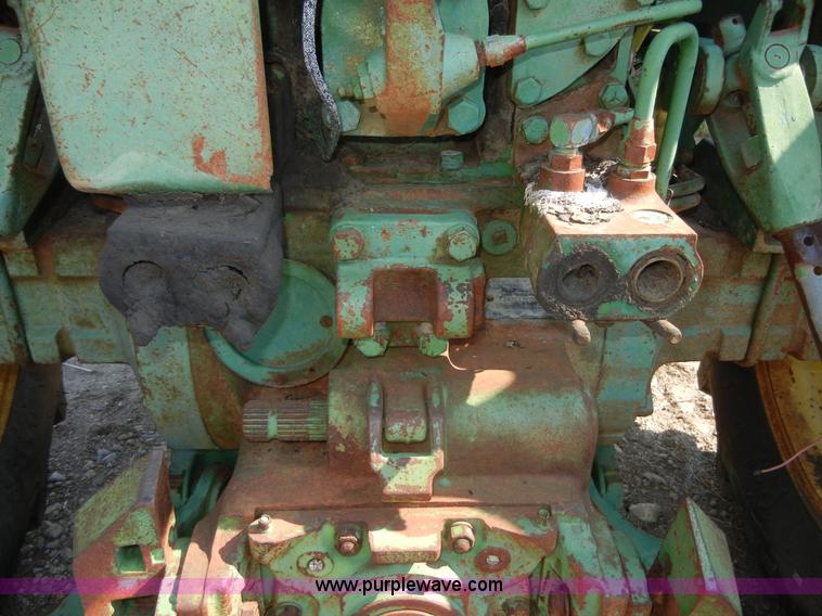 image for item D9740 1964 John Deere 3020 tractor