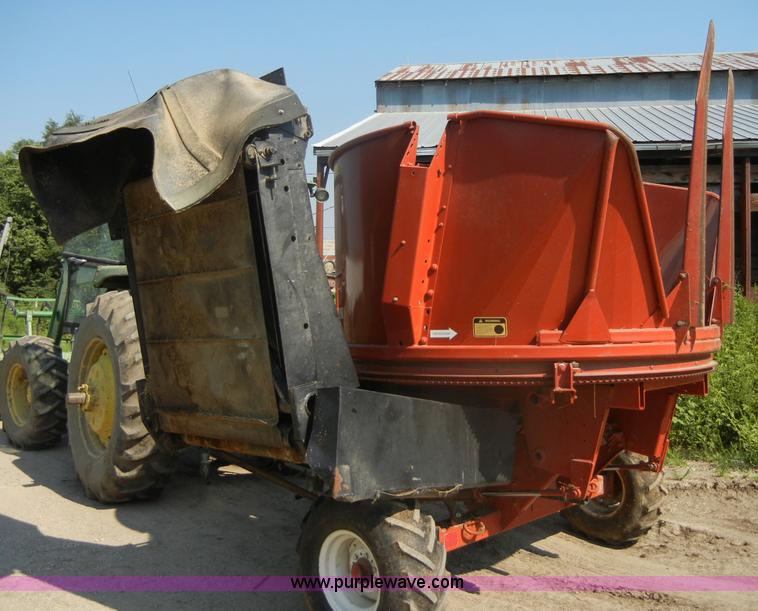 image for item D9741 Hesston BP25 hay processor