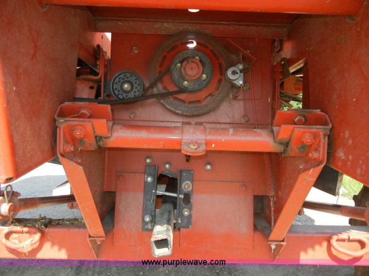 image for item D9741 Hesston BP25 hay processor