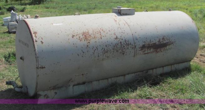 image for item F9767 1,000 gallon water tank
