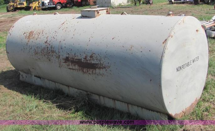 image for item F9767 1,000 gallon water tank