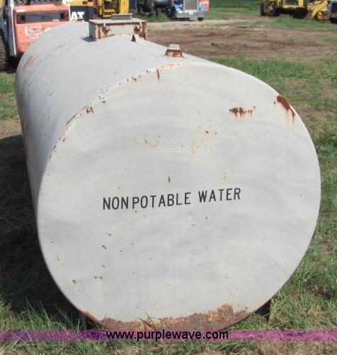 image for item F9767 1,000 gallon water tank